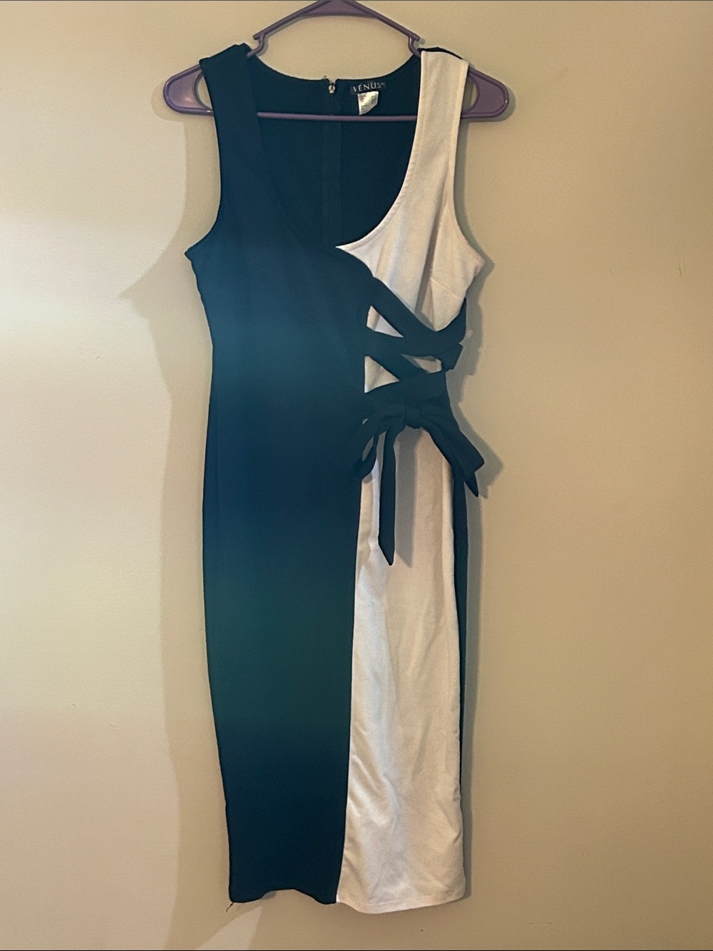 VENUS Black and White Sleeveless Midi Dress with Side Crisscross Straps